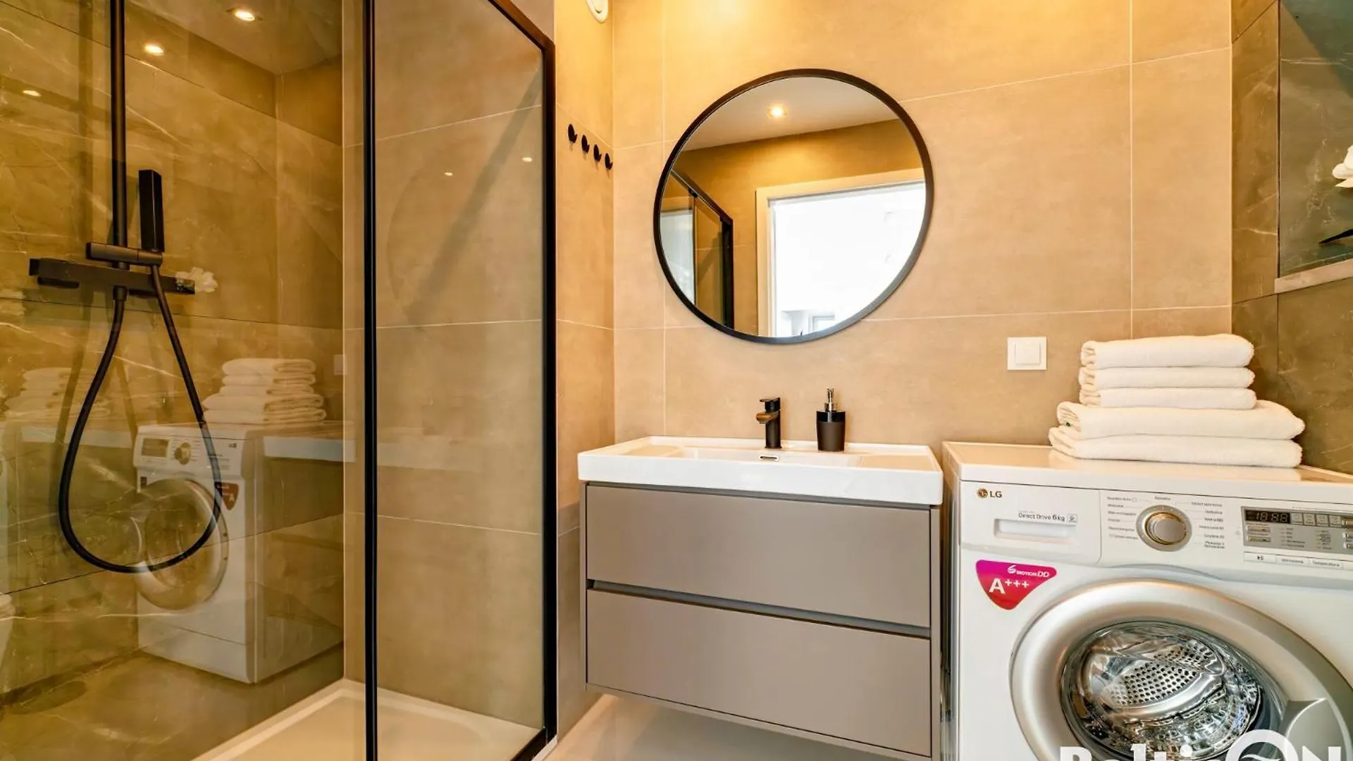 Aparthotel Apartamenty Balticon Westin House -Luksusowy 70M2 , Basen Pool, Sauna, Parking Inklusive